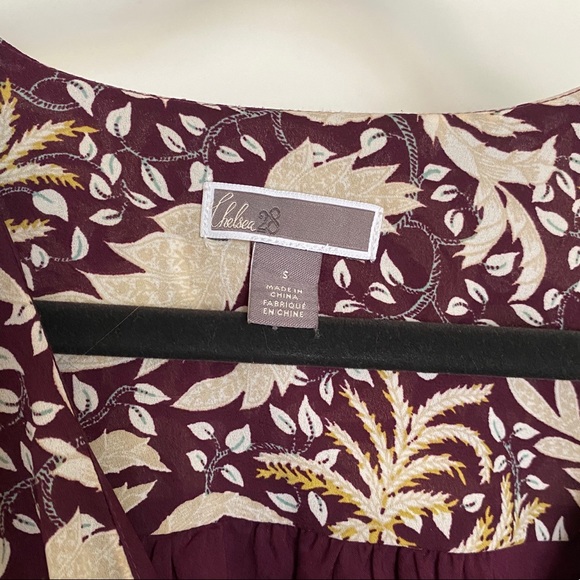 Chelsea28 Long Sleeve Feather/Leaf Print Dress - Picture 2 of 3